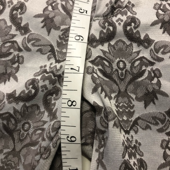 Anthropologie Cartonnier Charlie Ankle Floral Pant Grey, size 2 - Picture 11 of 12